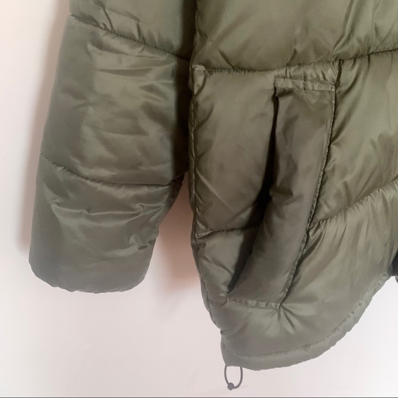 Everlane The ReNew Puffy Puff - Picture 10 of 11